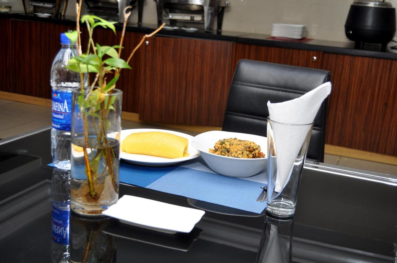 Primal Hotel Isaac John Gra Ikeja Ngoại thất bức ảnh