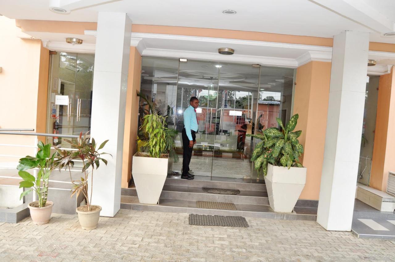 Primal Hotel Isaac John Gra Ikeja Ngoại thất bức ảnh