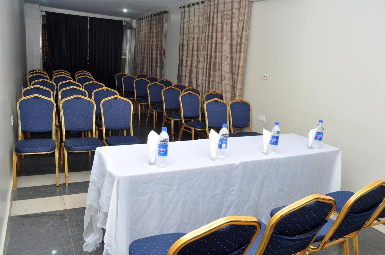 Primal Hotel Isaac John Gra Ikeja Ngoại thất bức ảnh