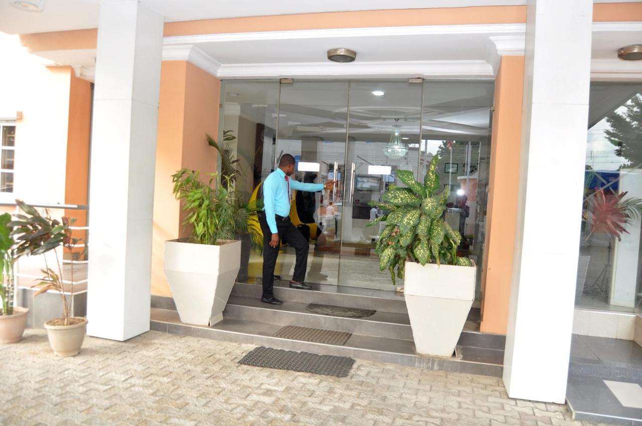 Primal Hotel Isaac John Gra Ikeja Ngoại thất bức ảnh