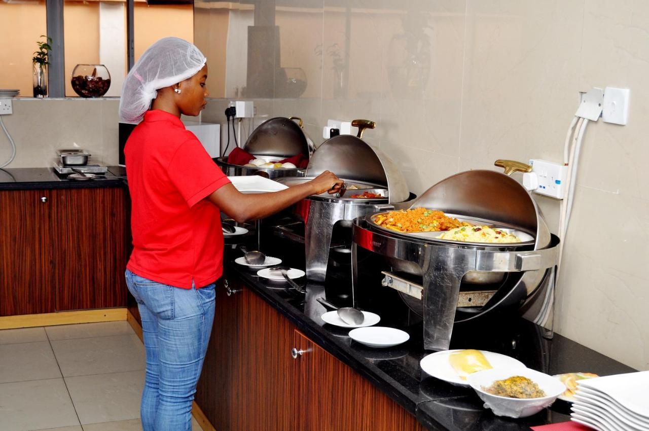 Primal Hotel Isaac John Gra Ikeja Ngoại thất bức ảnh