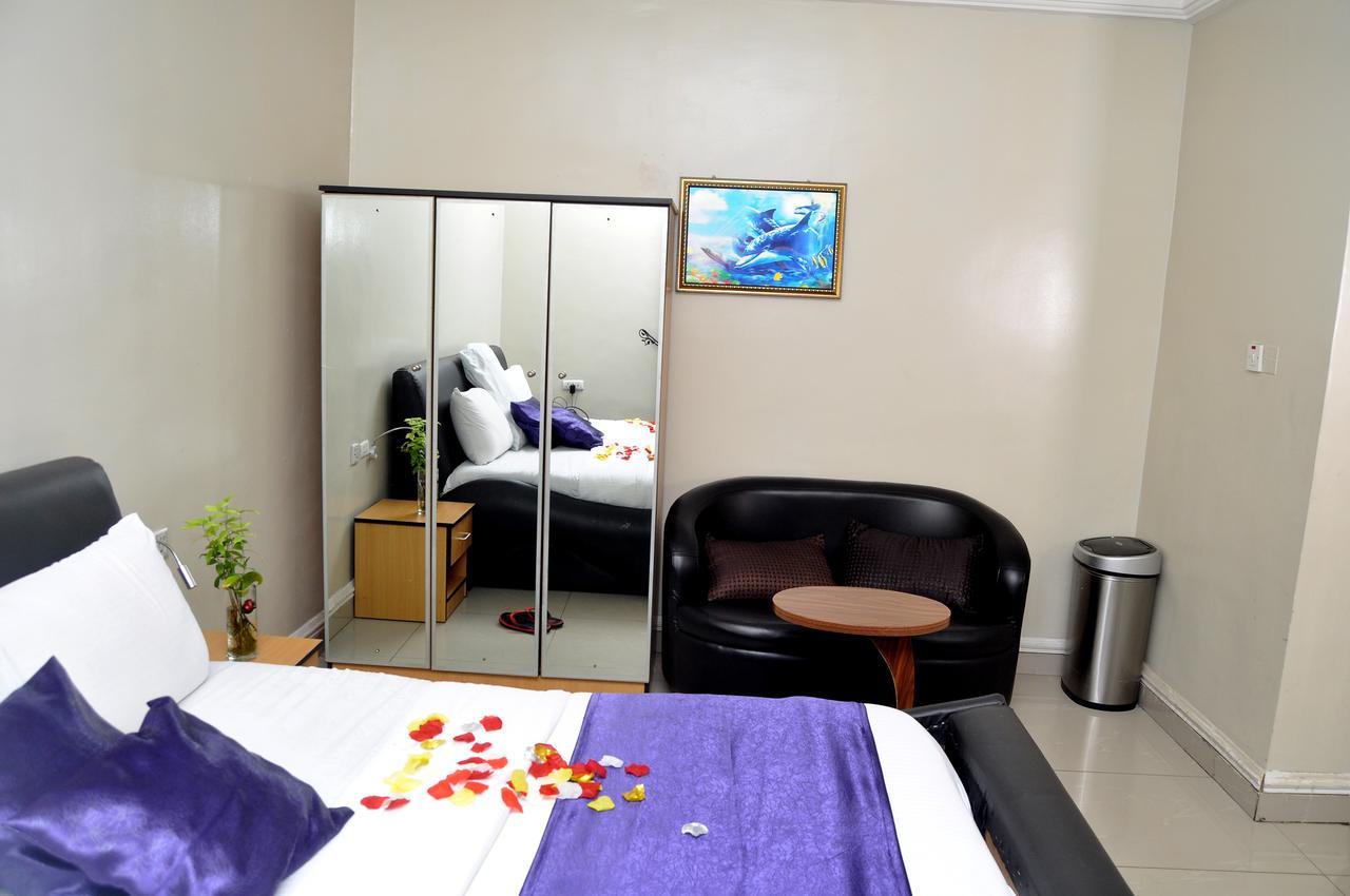 Primal Hotel Isaac John Gra Ikeja Ngoại thất bức ảnh
